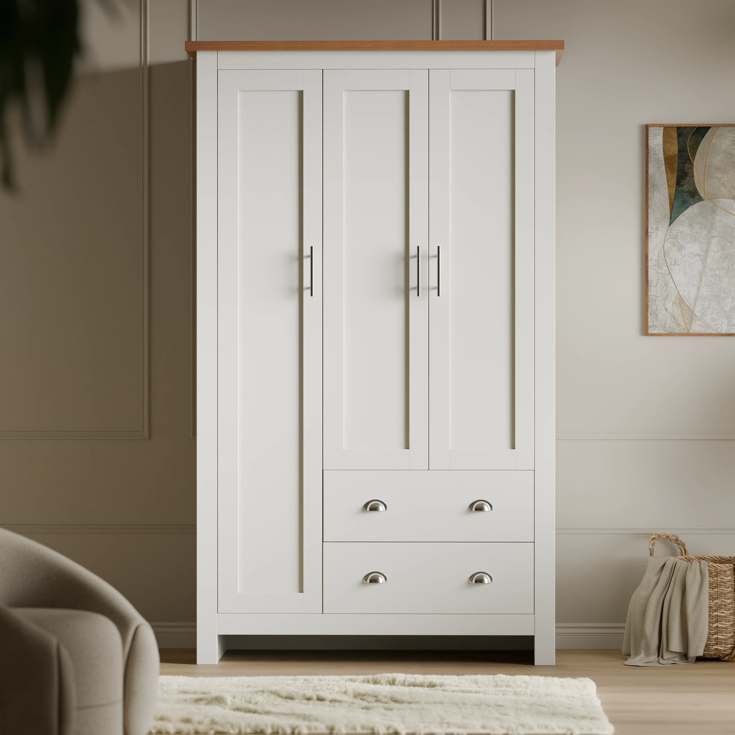 Shaker Triple Wardrobe With Drawers And Shelves