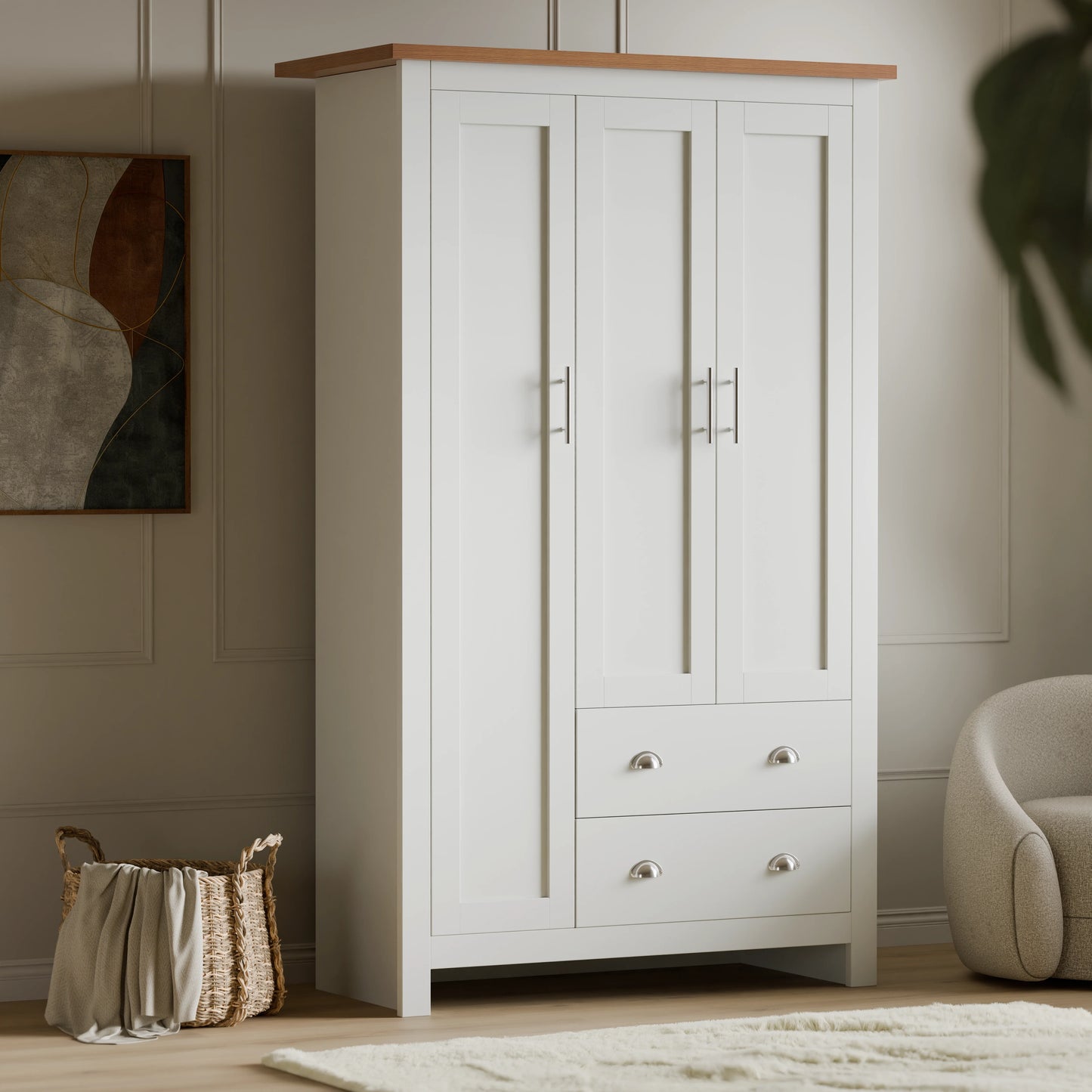 Shaker Triple Wardrobe With Drawers And Shelves