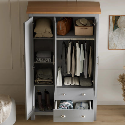Shaker Triple Wardrobe With Drawers And Shelves