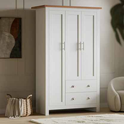 Shaker Triple Wardrobe With Drawers And Shelves
